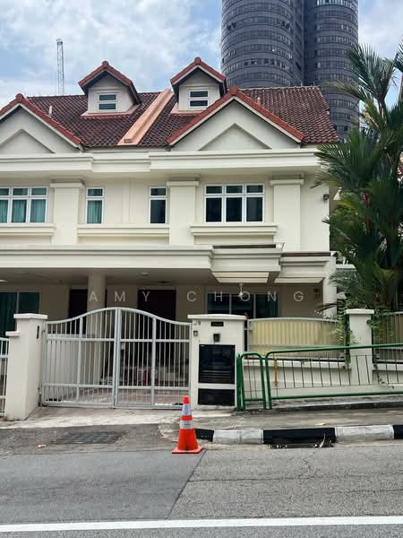One Tree Hill mins walk to Wheelock Pl,Tanglin Mall, One tree hill, 6 Bedrooms, 3,200 sqft, Semi-Detached House For Rent, by Amy Chong, 500091613 - Exterior - PropertyGuru.com.sg