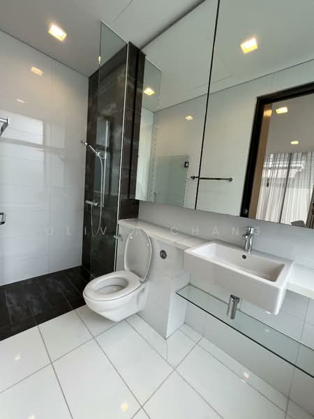 Tan Kim Cheng, Tan Kim Cheng Road, 5 Bedrooms, 7,400 sqft, Bungalow House For Rent, by Olivia Chang, 500091614 - Bathroom - PropertyGuru.com.sg