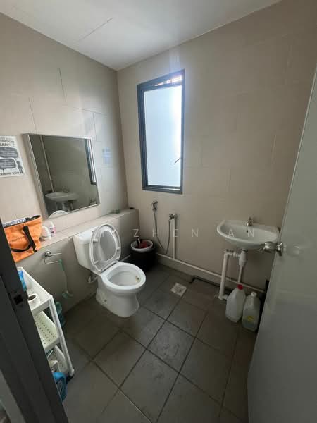 Zervex, 8 Ubi Road 2, 1,130 sqft, Light Industrial (B1) For Rent, by Goh Zhen An, 500091625 - Bathroom - CommercialGuru.com.sg