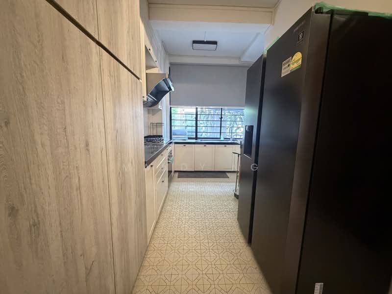 37 Lim Liak Street HDB Flat For Sale at S$ 828,888 | PropertyGuru Singapore - Kitchen