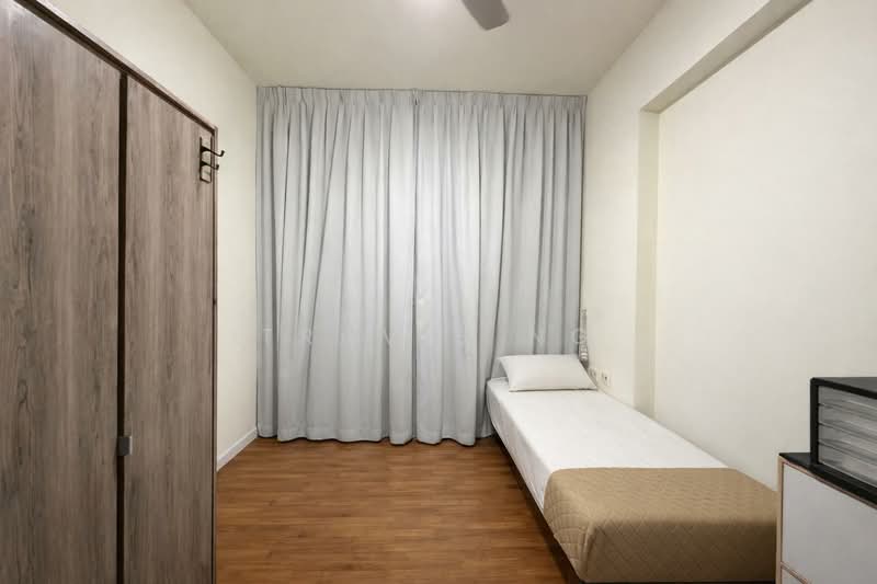 271C Punggol Walk HDB Flat For Sale at S$ 950,000 | PropertyGuru Singapore - Bedroom