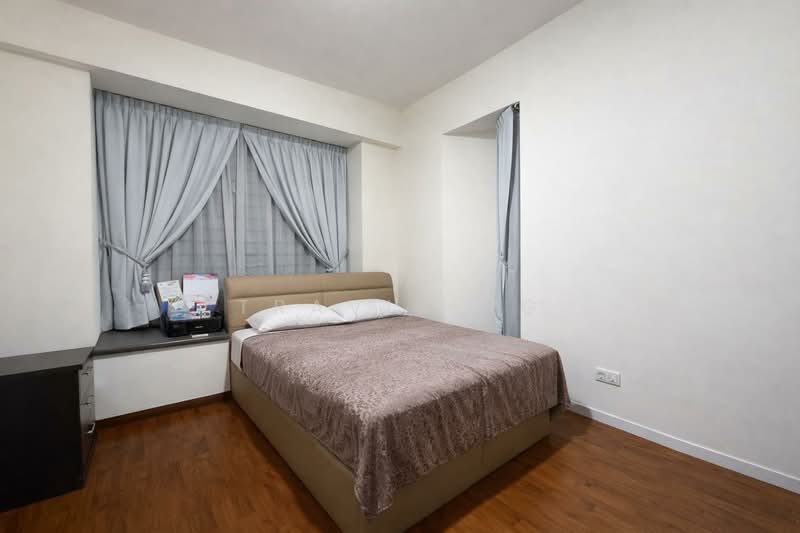 271C Punggol Walk HDB Flat For Sale at S$ 950,000 | PropertyGuru Singapore - Bedroom