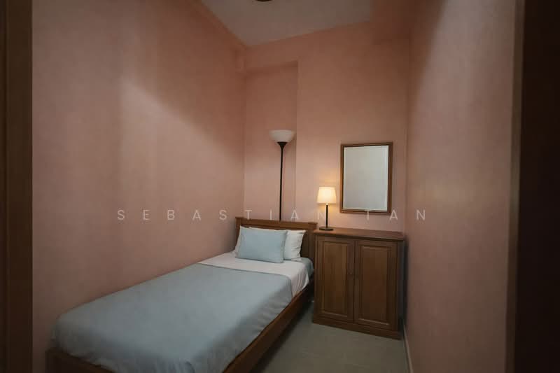 Woodsvale Condominium For Sale at S$ 1,320,000 | PropertyGuru Singapore - Bedroom