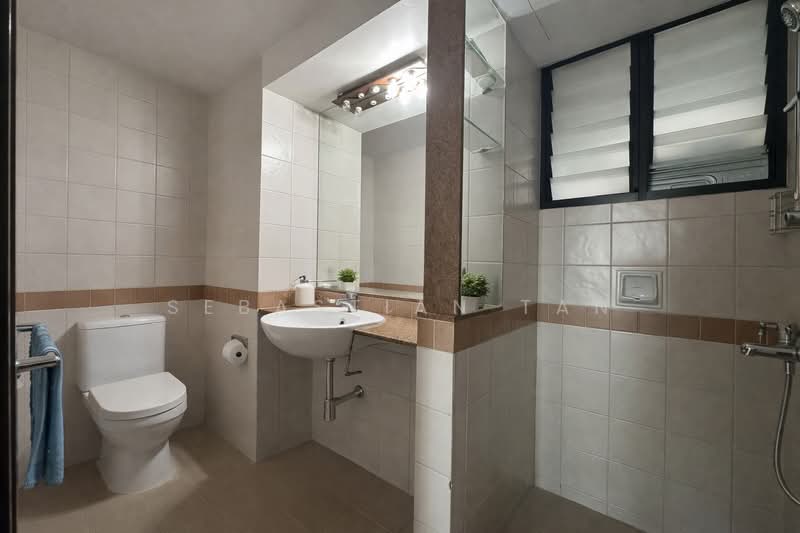 Woodsvale Condominium For Sale at S$ 1,320,000 | PropertyGuru Singapore - Bathroom