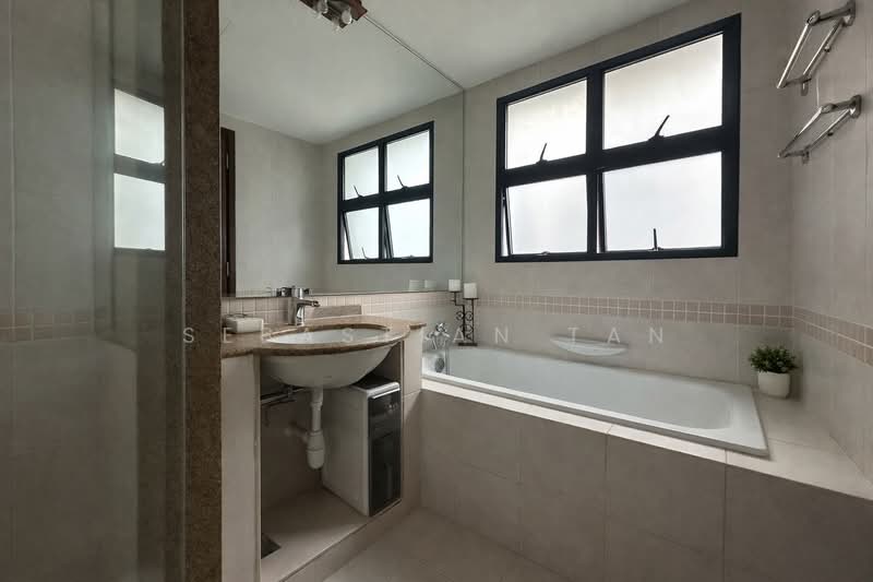 Woodsvale Condominium For Sale at S$ 1,320,000 | PropertyGuru Singapore - Bathroom
