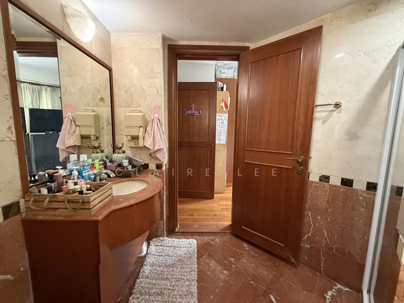 Villa Marina Condominium For Sale at S$ 2,650,000 | PropertyGuru Singapore - Bathroom