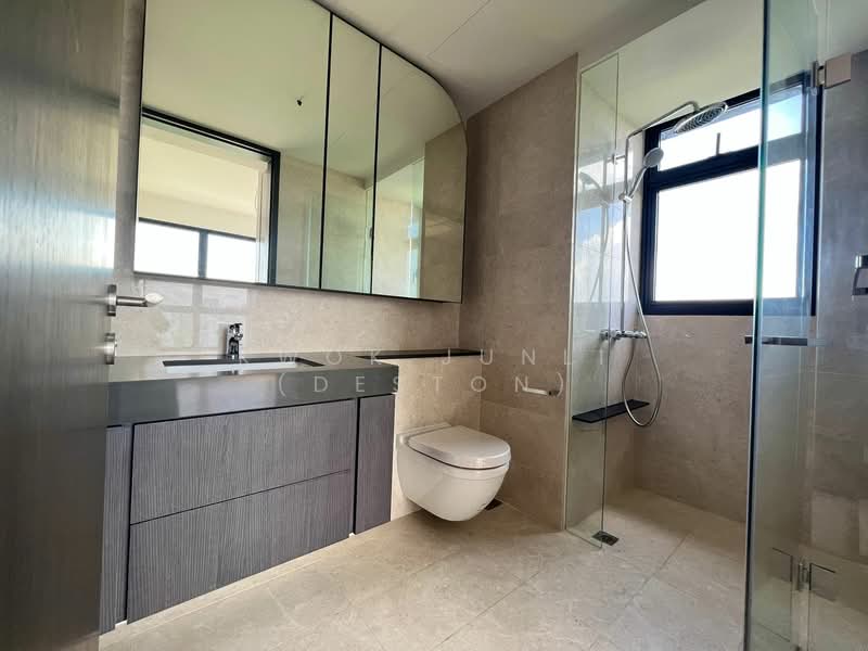 Avenue South Residence, 11 Silat Avenue, 2 Bedrooms, 732 sqft, Condominium For Rent, by Kwok Junli (Deston), 500091707 - M. Bathroom - PropertyGuru.com.sg