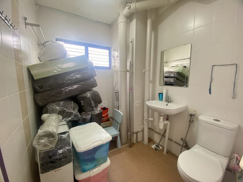 For Sale - 230 Hougang Avenue 1