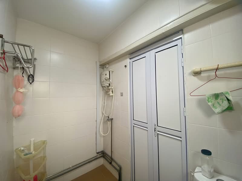 For Sale - 230 Hougang Avenue 1