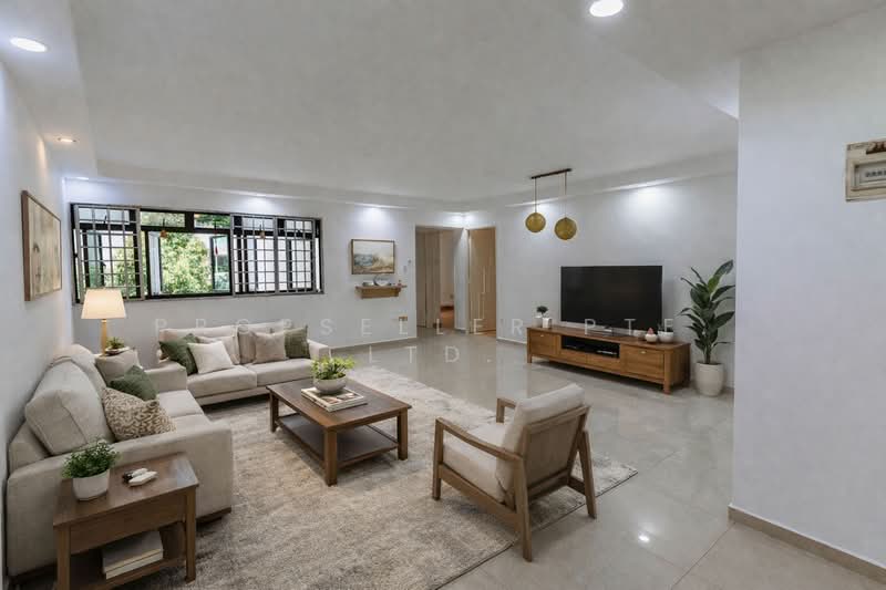 295A Compassvale Crescent HDB Flat For Sale at S$ 600,000 | PropertyGuru Singapore - Living Room