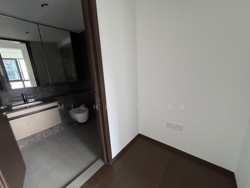 Tembusu Grand Condominium For Sale at S$ 1,409,000 | PropertyGuru Singapore - Bathroom