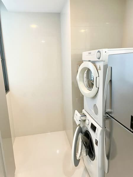 The Suites @ Central, 57-57A Devonshire Road, 1 Bedroom, 657 sqft, Condominium For Rent, by DOEVEN REAL ESTATE, 500091736 - Interior - PropertyGuru.com.sg