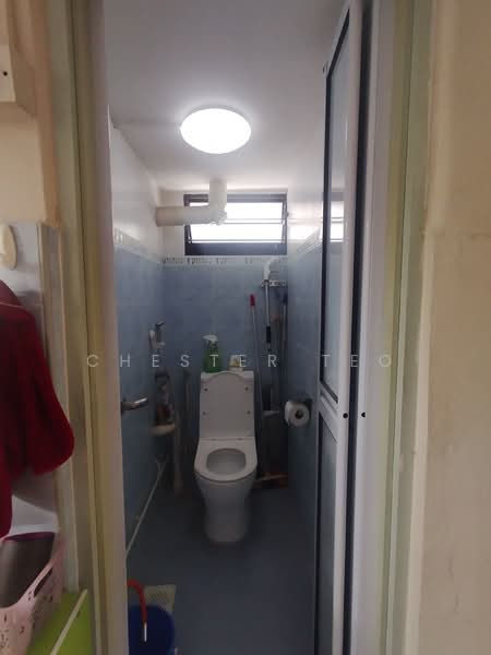 Kim Keat Ave HDB Flat For Sale at S$ 400,000 | PropertyGuru Singapore - Bathroom