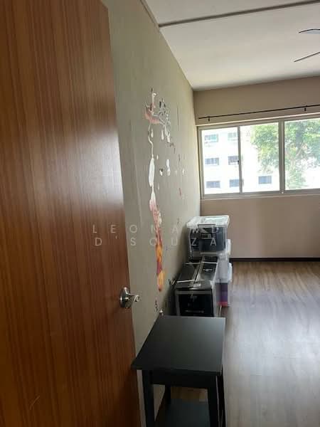 162 Tampines Street 12 HDB Flat For Sale at S$ 850,000 | PropertyGuru Singapore - Bedroom