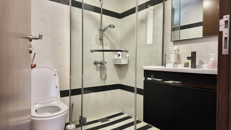 Symphony Suites, 13 Yishun Close, 3 Bedrooms, 915 sqft, Condominium For Rent, by Queen Sie, 500091751 - Bathroom - PropertyGuru.com.sg