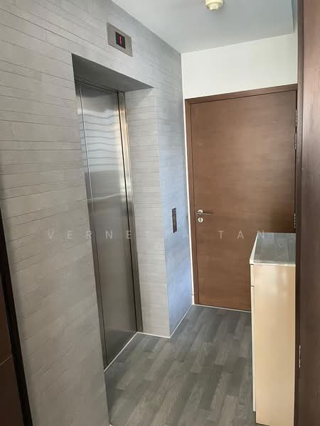 The Suites @ Central, 57-57A Devonshire Road, 1 Bedroom, 657 sqft, Condominium For Rent, by Vernetta Tan, 500091760 - Corridor - PropertyGuru.com.sg