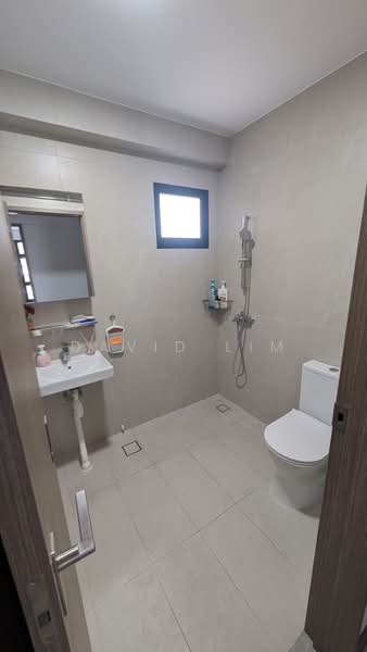 965C Tampines Street 96, 965C Tampines Street 96, 3 Bedrooms, 1,001 sqft, HDB Flat For Rent, by David Lim, 500091762 - Bathroom - PropertyGuru.com.sg