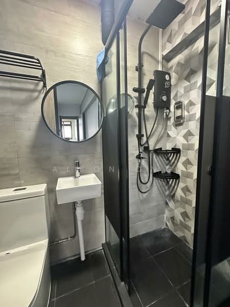 774 Yishun Avenue 3, 774 Yishun Avenue 3, 2 Bedrooms, 688 sqft, HDB Flat For Rent, by Alson Ong, 500091776 - Bathroom - PropertyGuru.com.sg