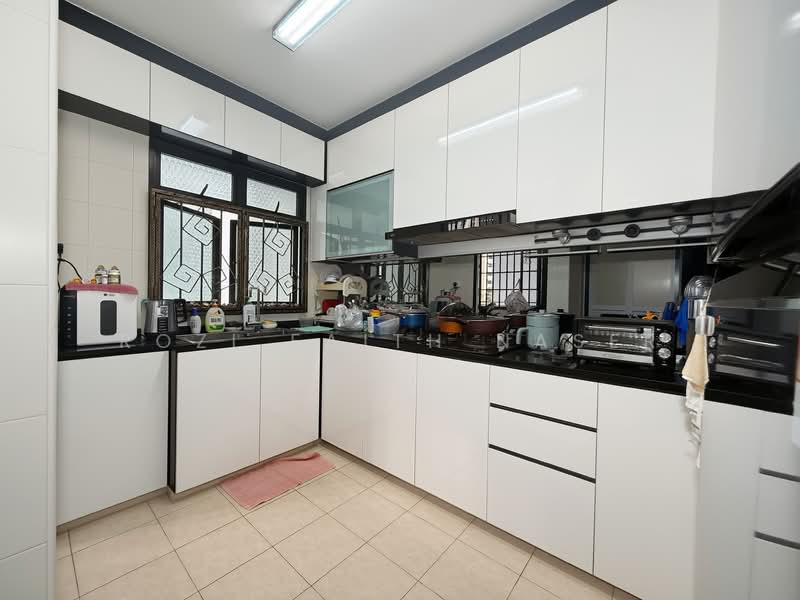 487 Admiralty Link HDB Flat For Sale at S$ 520,000 | PropertyGuru Singapore - Kitchen