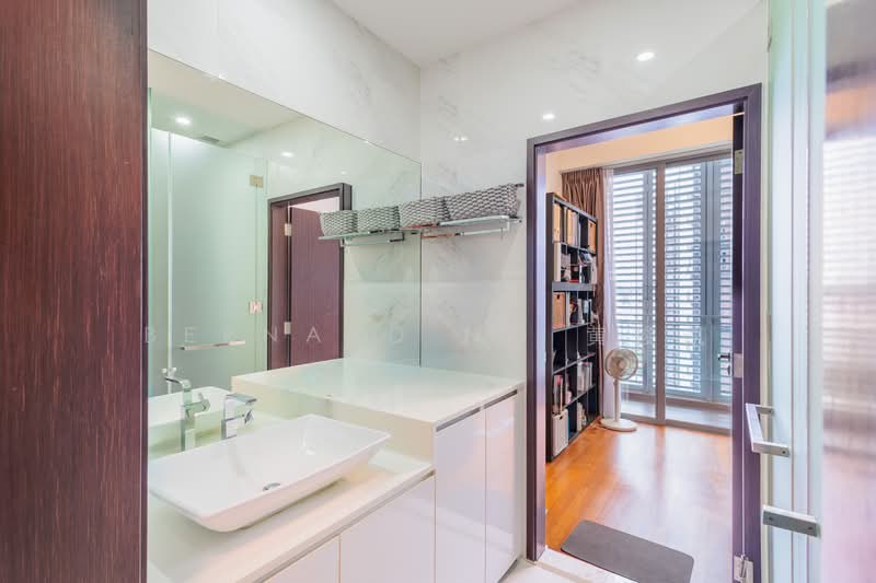 The Hillier Condominium For Sale at S$ 1,450,000 | PropertyGuru Singapore - Bathroom