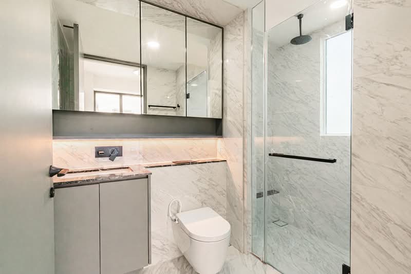 The Landmark Condominium For Sale at S$ 1,850,000 | PropertyGuru Singapore - Bathroom