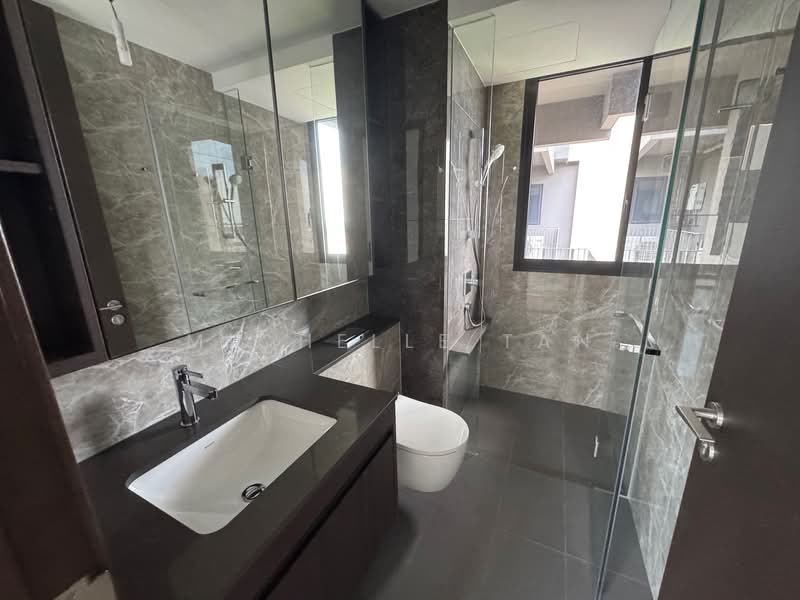 Tembusu Grand Condominium For Sale at S$ 7,888,000 | PropertyGuru Singapore - Bathroom