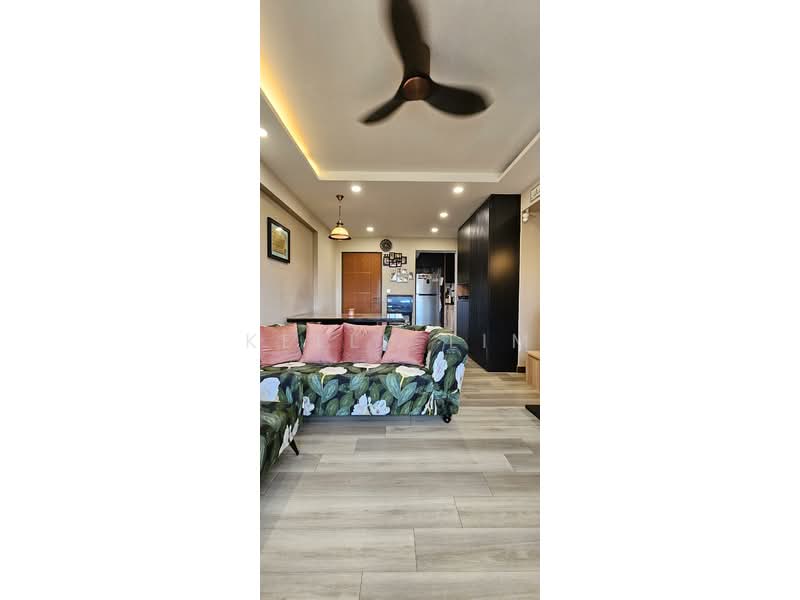988A Buangkok Green HDB Flat For Sale at S$ 669,999 | PropertyGuru Singapore - Living Room