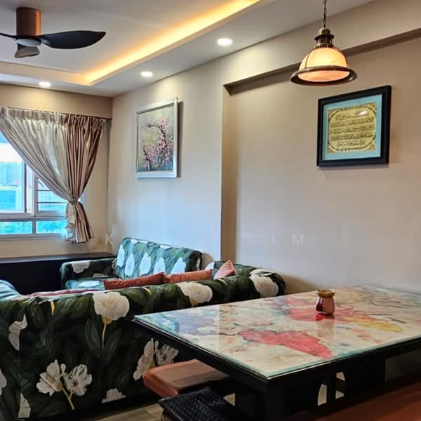 988A Buangkok Green, 988A Buangkok Green, 3 Bedrooms, 1,001 sqft, HDB Flat For Sale, by Kelly Lim, 500091799 - Living Room - PropertyGuru.com.sg