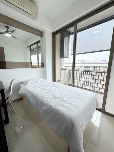 The Vales, 87 Anchorvale Crescent, Room Rental, 150 sqft, Condominium For Rent, by Chee Ping CHEW, 500091803 - Common Room w/Balcony 1 - PropertyGuru.com.sg