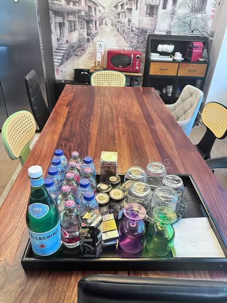 Oxley BizHub, 61 Ubi Road 1, 650 sqft, Light Industrial (B1) For Rent, by Chen Yang 陈洋, 500091806 - Dining Room - CommercialGuru.com.sg