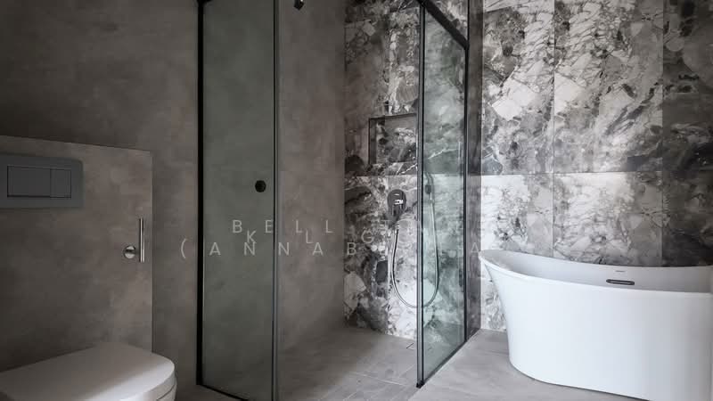 ⭐️⭐️Landed7772 @ D19 Brand New Listing 📞 Terrace Kovan Ready Move In Corner Terrace For Sale at S$ 5,980,000 | PropertyGuru Singapore - Bathroom