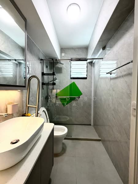 483 Admiralty Link, 483 Admiralty Link, 3 Bedrooms, 1,184 sqft, HDB Flat For Rent, by JohnsonBolehPakai ., 500091814 - Bathroom - PropertyGuru.com.sg