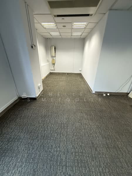 Tan Chong Tower, 15 Queen Street, 1,055 sqft, Office For Rent, by Rochelle De S Meegolle, 500091816 - CommercialGuru.com.sg