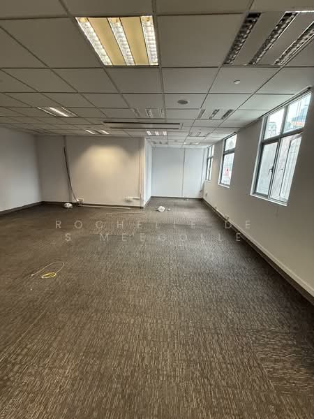 Tan Chong Tower, 15 Queen Street, 1,055 sqft, Office For Rent, by Rochelle De S Meegolle, 500091816 - CommercialGuru.com.sg