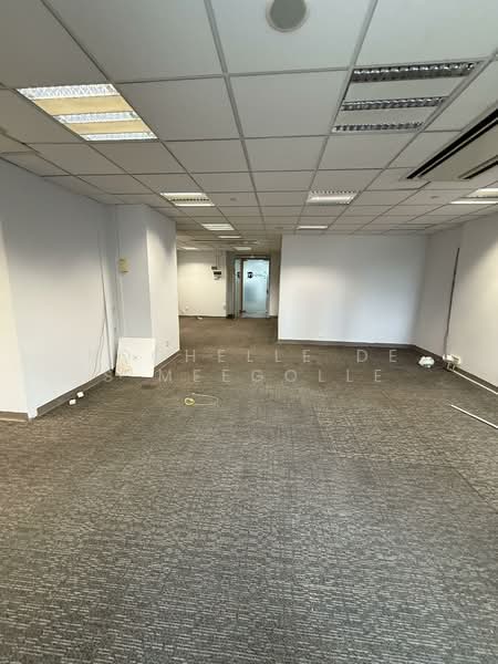 Tan Chong Tower, 15 Queen Street, 1,055 sqft, Office For Rent, by Rochelle De S Meegolle, 500091816 - CommercialGuru.com.sg