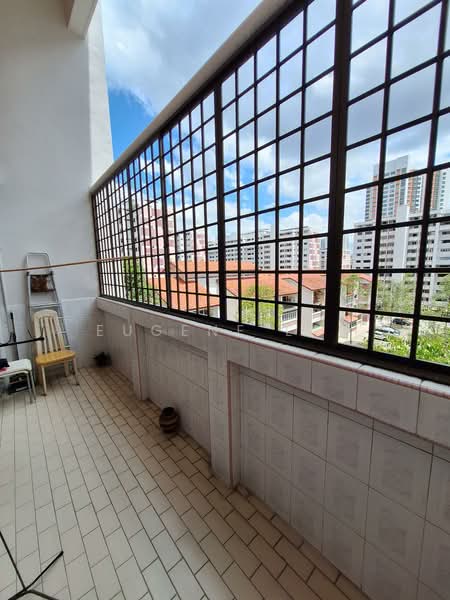 354 Bukit Batok Street 31 HDB Flat For Sale at S$ 848,888 | PropertyGuru Singapore - Balcony