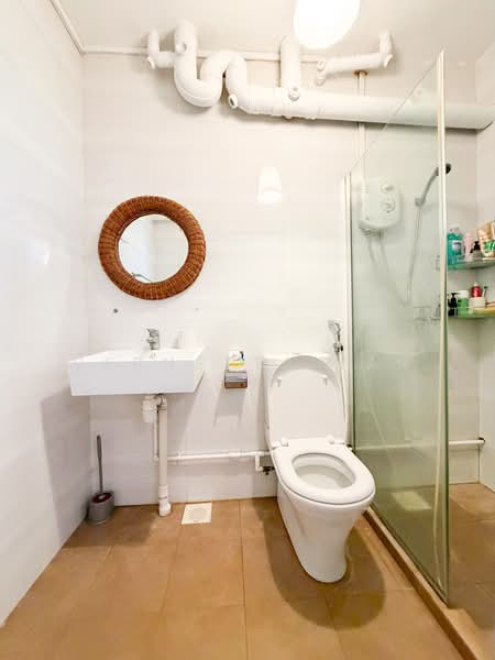 353 Kang Ching Road HDB Flat For Sale at S$ 699,000 | PropertyGuru Singapore - Bathroom
