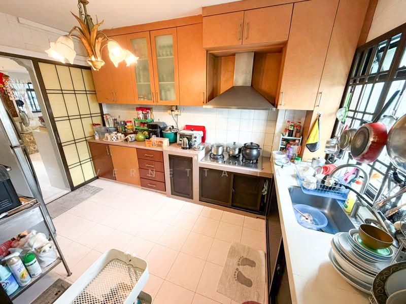 353 Kang Ching Road HDB Flat For Sale at S$ 699,000 | PropertyGuru Singapore - Kitchen