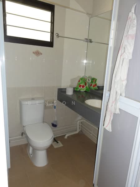 684C Jurong West Street 64, 684C Jurong West Street 64, 3 Bedrooms, 1,184 sqft, HDB Flat For Rent, by Benson Yeo, 500091848 - Bathroom - PropertyGuru.com.sg