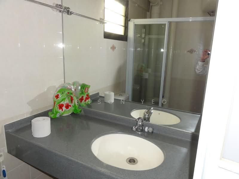 684C Jurong West Street 64, 684C Jurong West Street 64, 3 Bedrooms, 1,184 sqft, HDB Flat For Rent, by Benson Yeo, 500091848 - Bathroom - PropertyGuru.com.sg