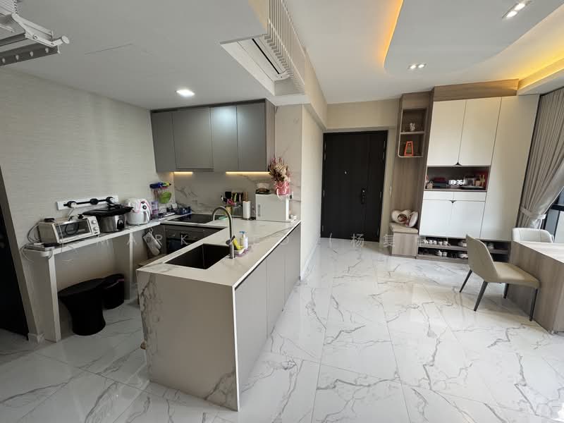 LIV @ MB Condominium For Sale at S$ 2,450,000 | PropertyGuru Singapore - Living and Kitchen