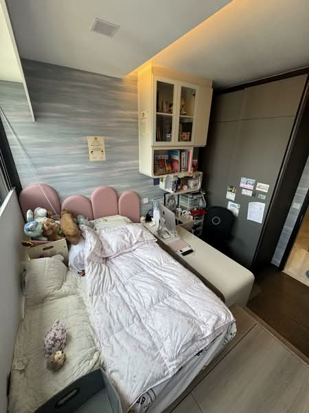 LIV @ MB Condominium For Sale at S$ 2,450,000 | PropertyGuru Singapore - Common Bedroom