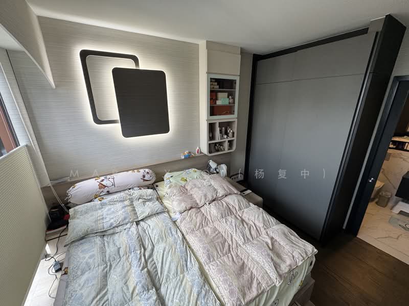 LIV @ MB Condominium For Sale at S$ 2,450,000 | PropertyGuru Singapore - Master Bedroom