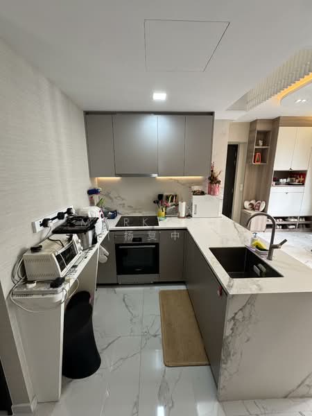 LIV @ MB Condominium For Sale at S$ 2,450,000 | PropertyGuru Singapore - Kitchen