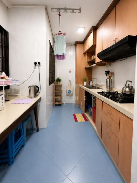 575 Woodlands Glen, 575 Woodlands Drive 16, 3 Bedrooms, 926 sqft, HDB Flat For Sale, by JohnsonBolehPakai ., 500091874 - Kitchen - PropertyGuru.com.sg