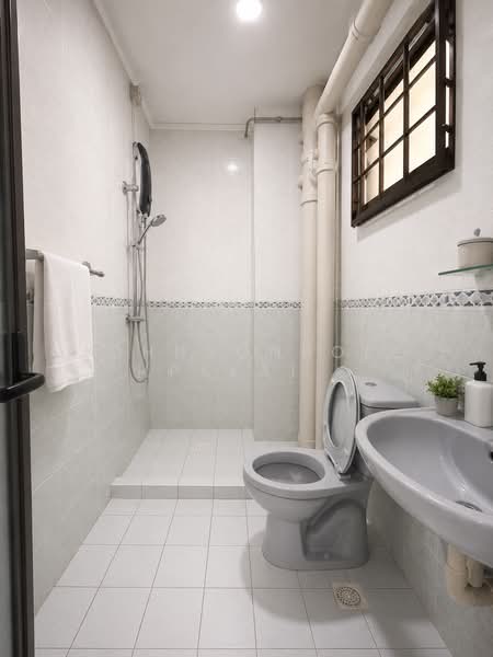 575 Woodlands Glen, 575 Woodlands Drive 16, 3 Bedrooms, 926 sqft, HDB Flat For Sale, by JohnsonBolehPakai ., 500091874 - Bathroom - PropertyGuru.com.sg