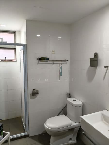 The Florida Condominium For Sale at S$ 1,650,000 | PropertyGuru Singapore - Bathroom