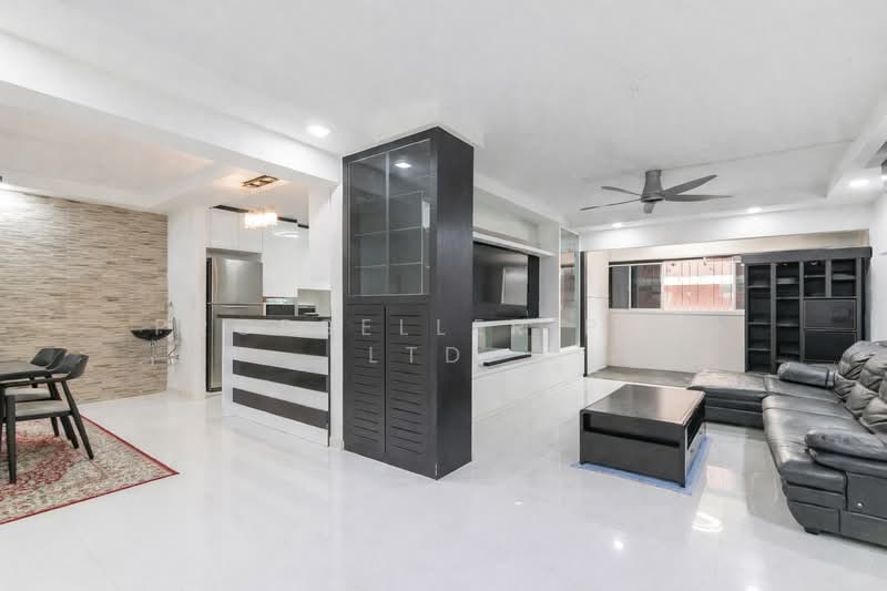 641 Bedok Reservoir Road HDB Flat For Sale at S$ 950,000 | PropertyGuru Singapore - Living Room