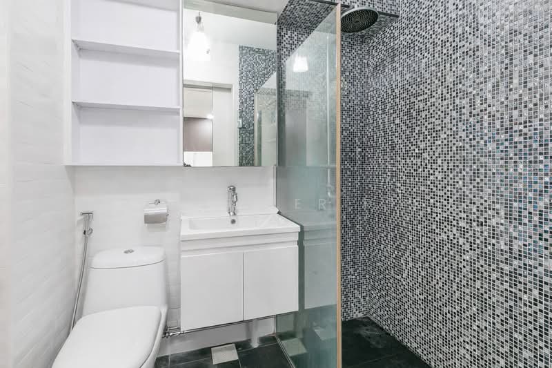 641 Bedok Reservoir Road HDB Flat For Sale at S$ 950,000 | PropertyGuru Singapore - Bathroom