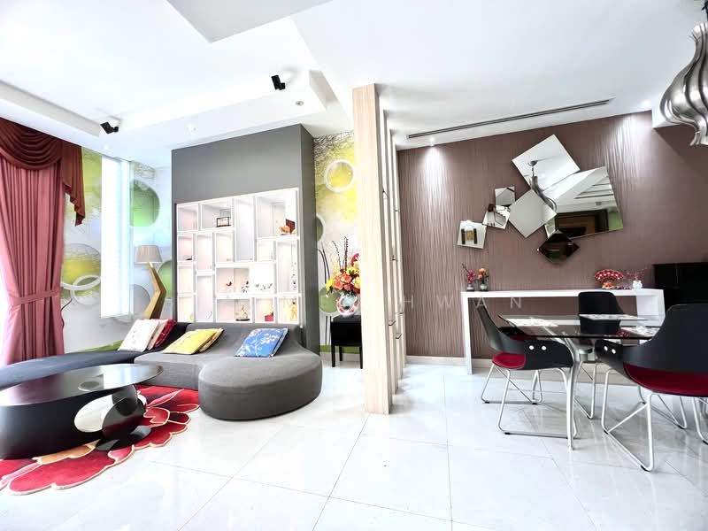 The greenwood Cluster House For Sale at S$ 3,656,500 | PropertyGuru Singapore - Living Room